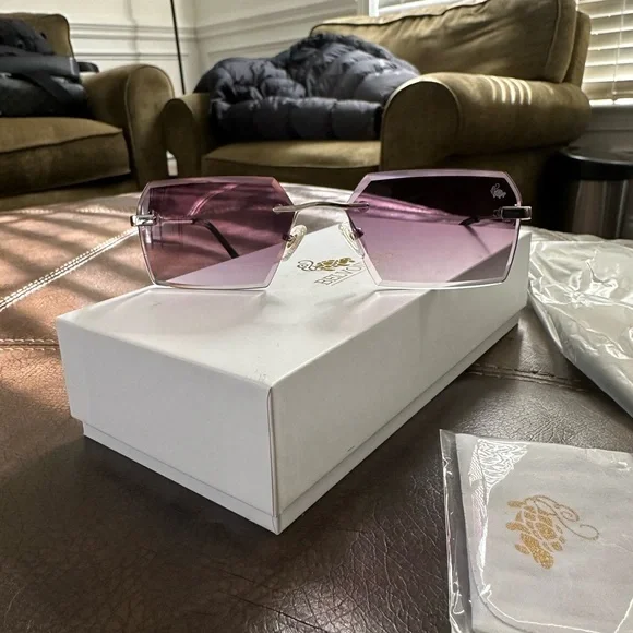 Belvoir&co Sunglasses - Picture 7 of 8